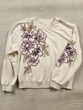 By Anthropologie Velvet Embroidery Appliqué Crew Neck Sweatshirt Size Large